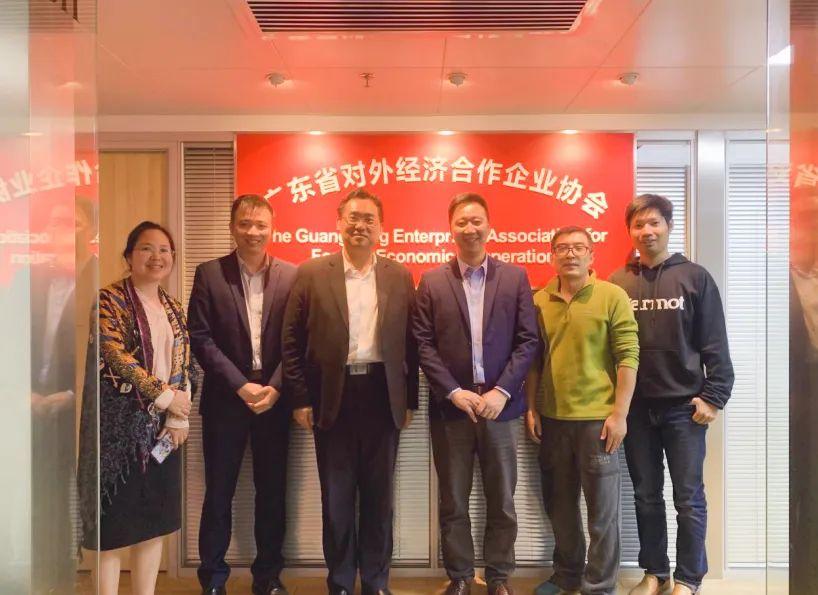 2 月 10 日 廣東省對外經(jīng)濟合作企業(yè)協(xié)會駐莫斯科代表處首席代表&俄羅斯粵商會會長孫繼業(yè)、秘書長于超先、秘書長李欽武、正睿咨詢集團商業(yè)服務(wù)中心總經(jīng)理武文盛（左3）、項目總監(jiān)譚懿（左2）合影