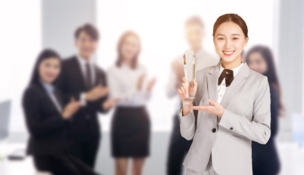 深入了解行業(yè)趨勢(shì)，優(yōu)化企業(yè)戰(zhàn)略決策