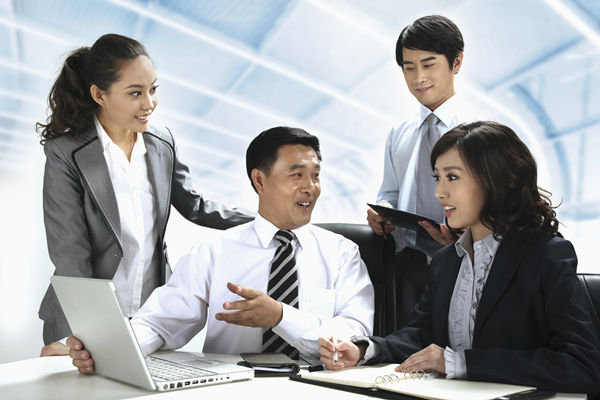 薪酬體系設(shè)計(jì)：根據(jù)企業(yè)戰(zhàn)略，設(shè)計(jì)科學(xué)體系