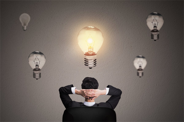 創(chuàng)新企業(yè)管理思維，激發(fā)員工潛能，推動(dòng)企業(yè)騰飛