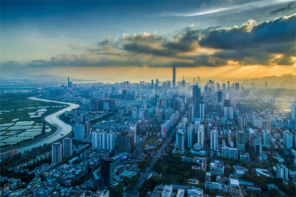 精準(zhǔn)把握市場脈搏，制定經(jīng)營計劃，引領(lǐng)企業(yè)搶占先機