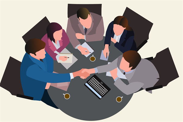 在企業(yè)管理中，專權式和民主式管理各有哪些優(yōu)缺點？