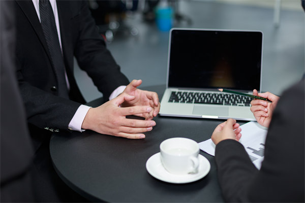 面對業(yè)績波動，企業(yè)如何靈活調整績效評價標準？