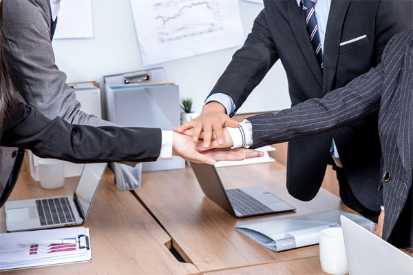 年度經(jīng)營計劃如何與企業(yè)的長期戰(zhàn)略目標相銜接？