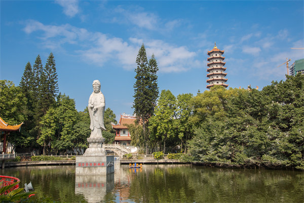 企業(yè)如何借助福州咨詢公司制定并落實(shí)年度經(jīng)營策略？
