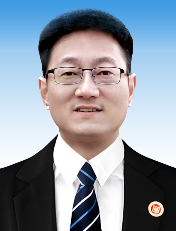 正睿企業(yè)管理咨詢(xún)師謝龍