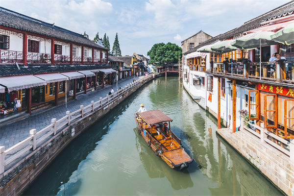 以文化賦能經(jīng)濟(jì)社會(huì)發(fā)展，企業(yè)營銷管理對(duì)此有何啟發(fā)？