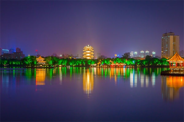 營銷轉(zhuǎn)化率低迷？濟(jì)南營銷咨詢公司如何精準(zhǔn)打通獲客變現(xiàn)鏈路？