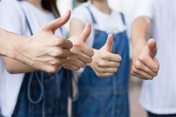 企業(yè)文化標語掛滿墻，為何員工依然缺乏認同感？