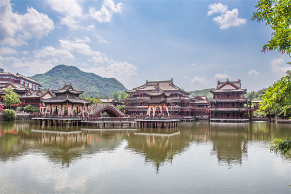 制造業(yè)管理分析：短劇基地狂飆，誰是下一個(gè)橫店？